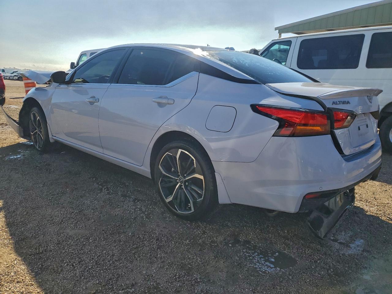 Nissan Altima Sr Image 2