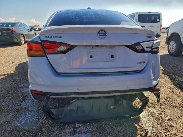 Nissan Altima Sr Image 4