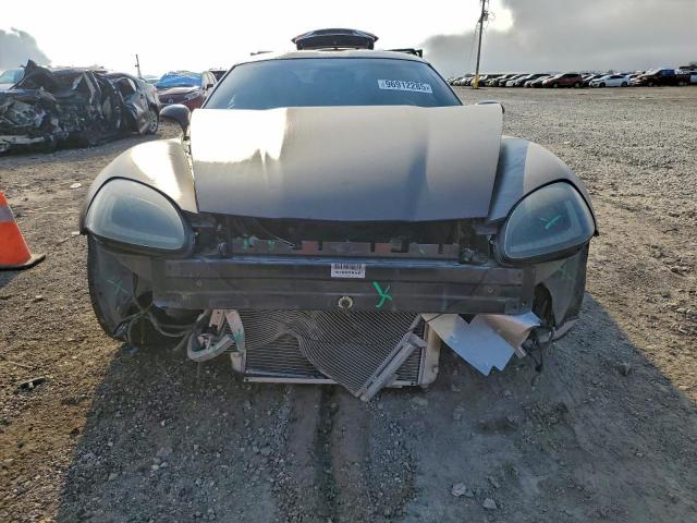 Chevrolet Corvette Image 3