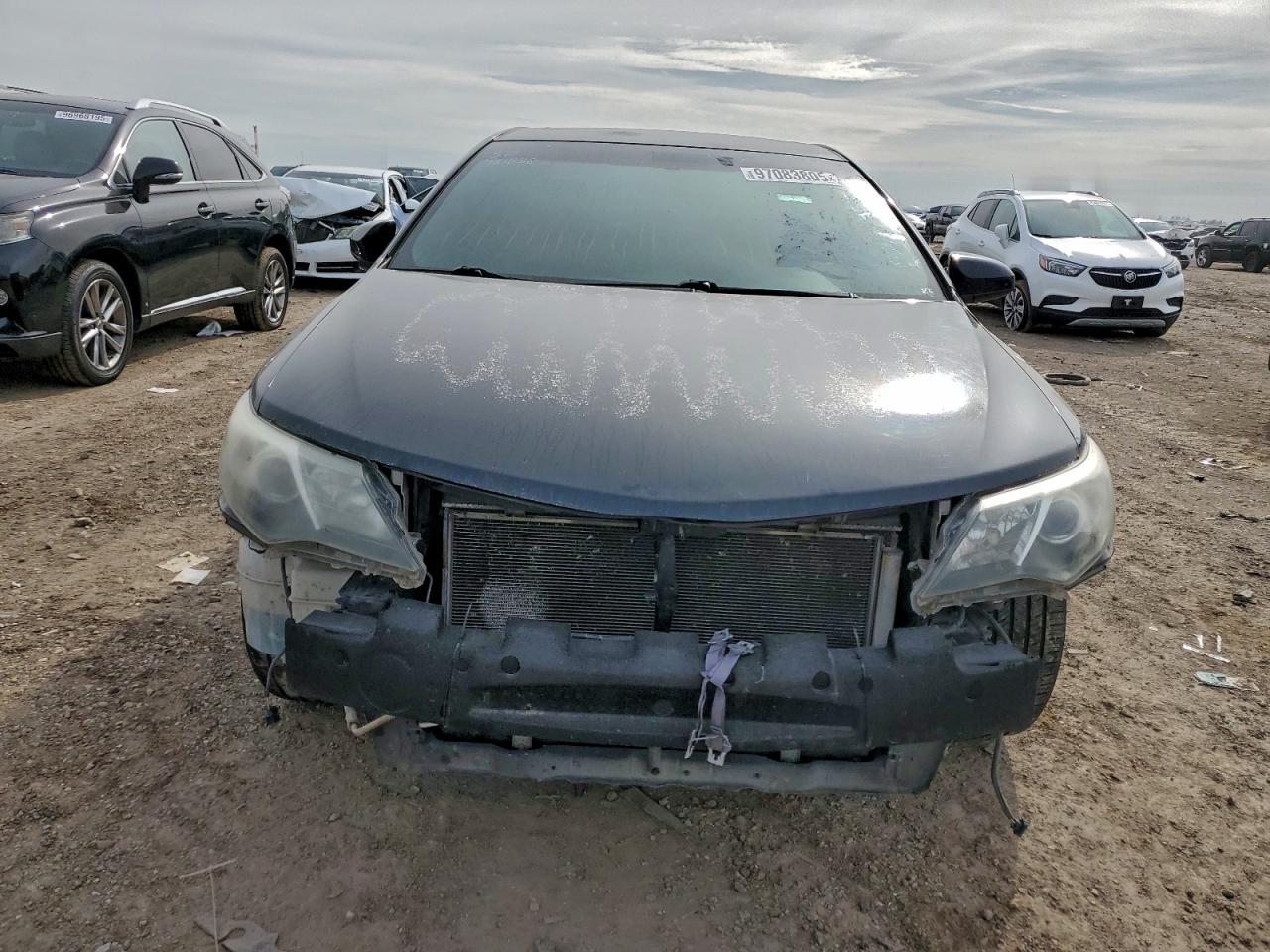 Toyota Camry L Image 3