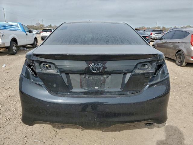 Toyota Camry L Image 10