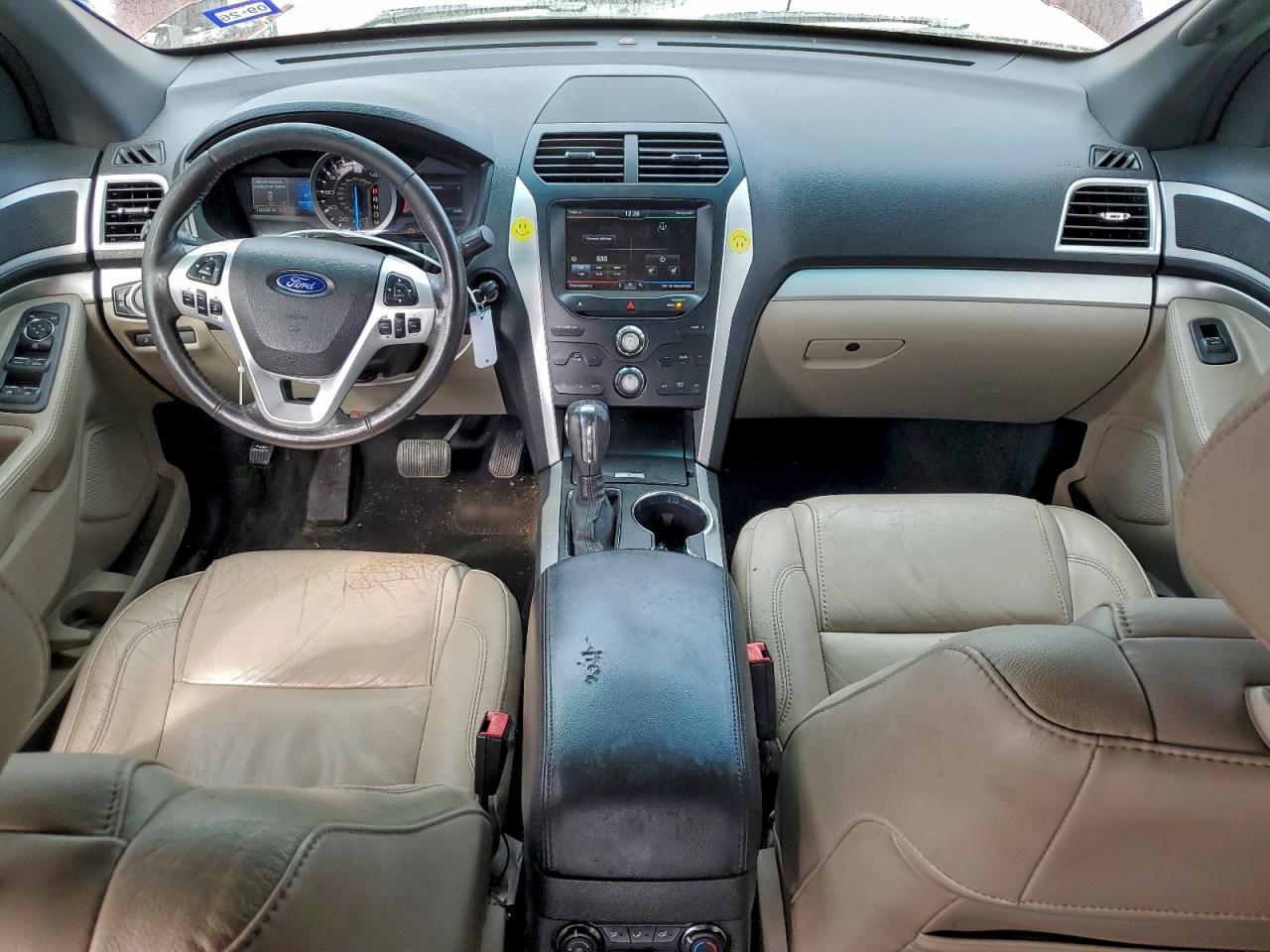 Ford Explorer Xlt Image 4