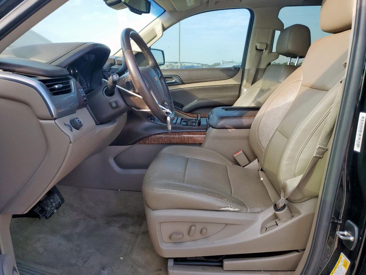 Chevrolet Suburban C1500 Ltz Image 9