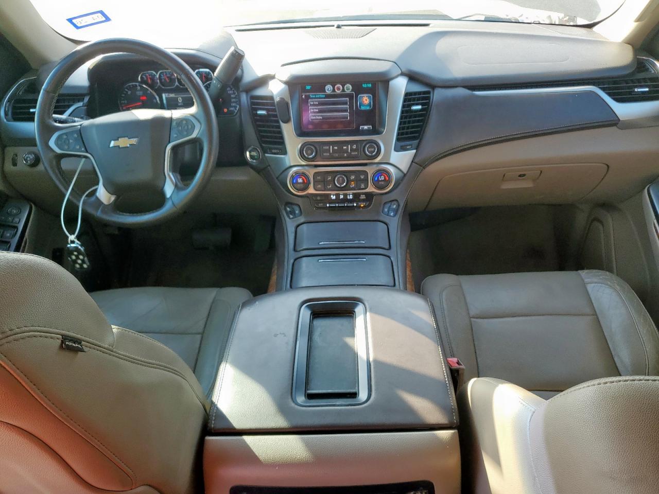 Chevrolet Suburban C1500 Ltz Image 2