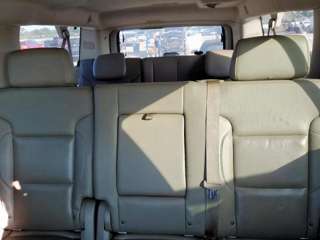 Chevrolet Suburban C1500 Ltz Image 12