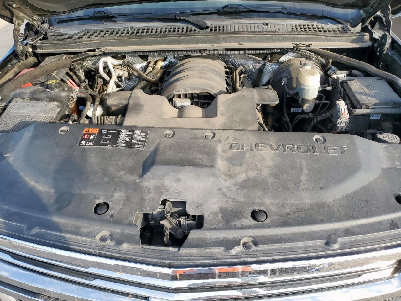 Chevrolet Suburban C1500 Ltz Image 13