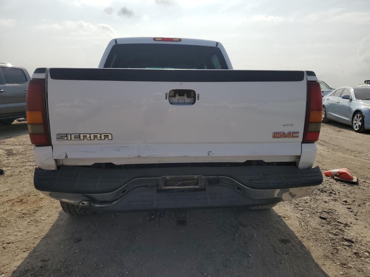 GMC Sierra C1500 Image 5