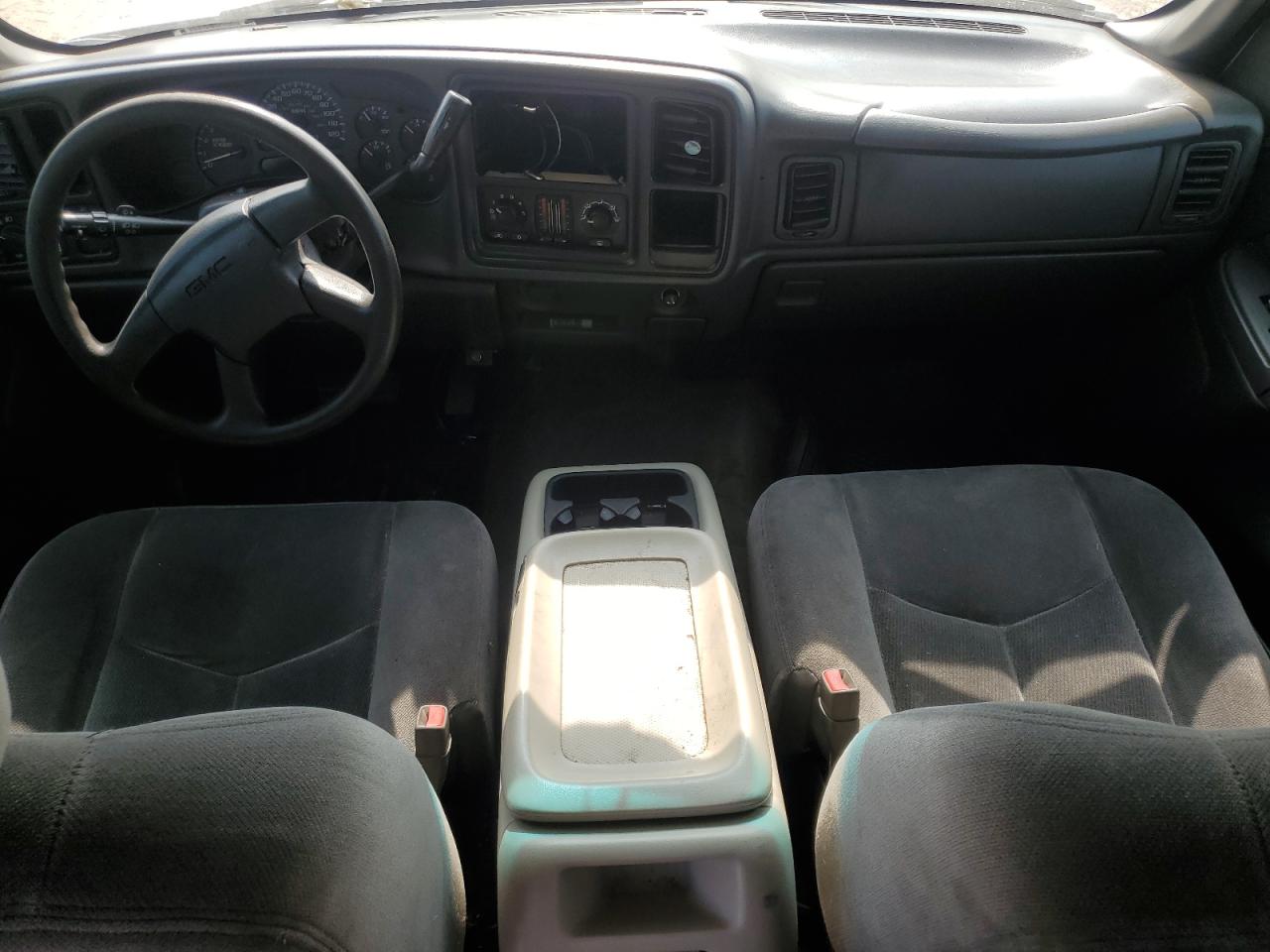 GMC Sierra C1500 Image 13