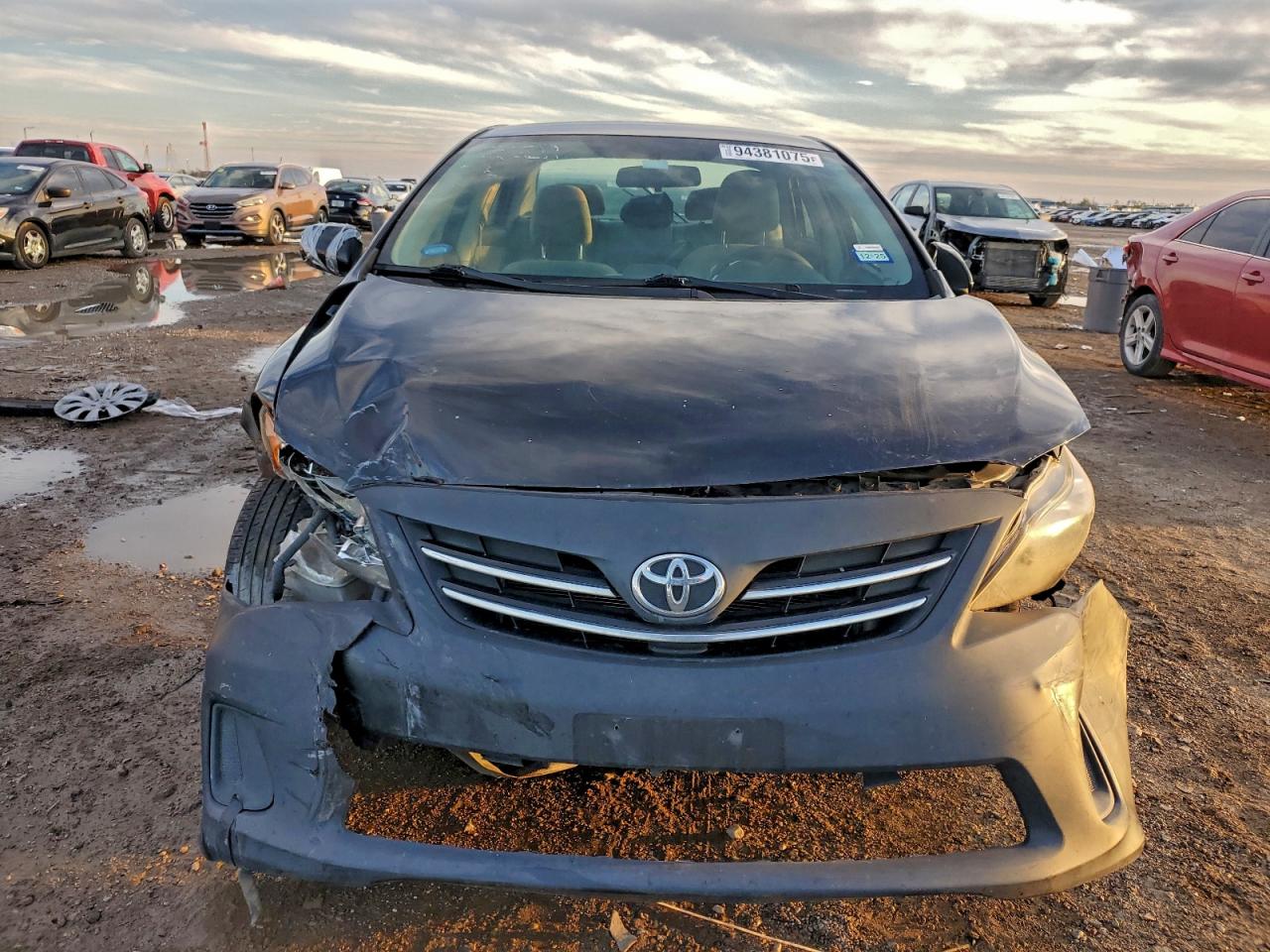 Toyota Corolla Base Image 7