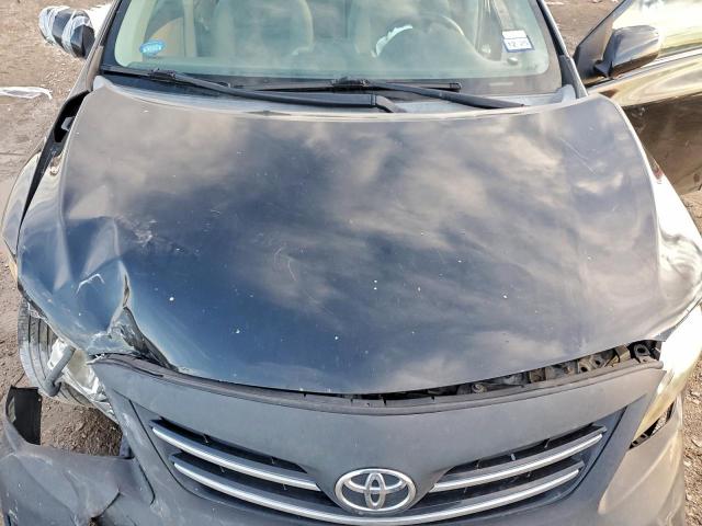 Toyota Corolla Base Image 8