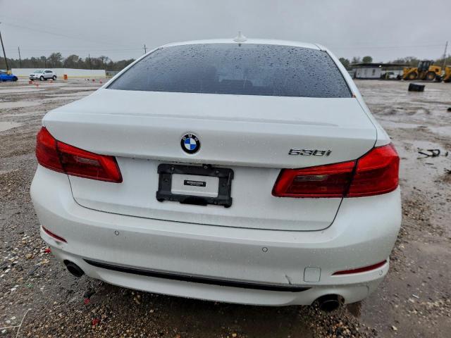BMW 5 Series I Image 8