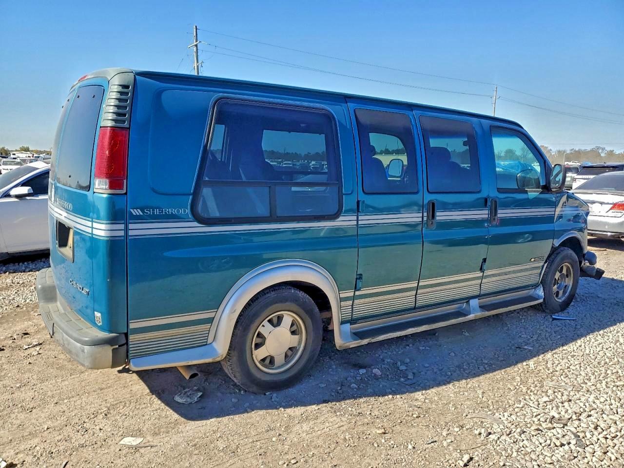 Chevrolet Express Image 6