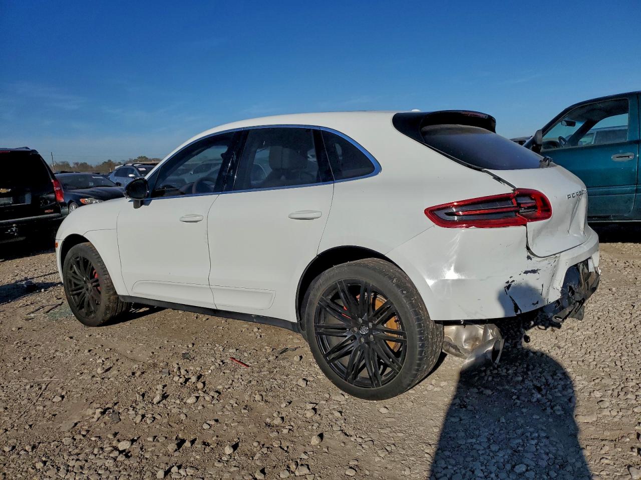 Porsche Macan S Image 3