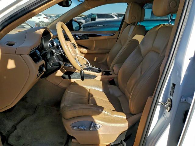 Porsche Macan S Image 7