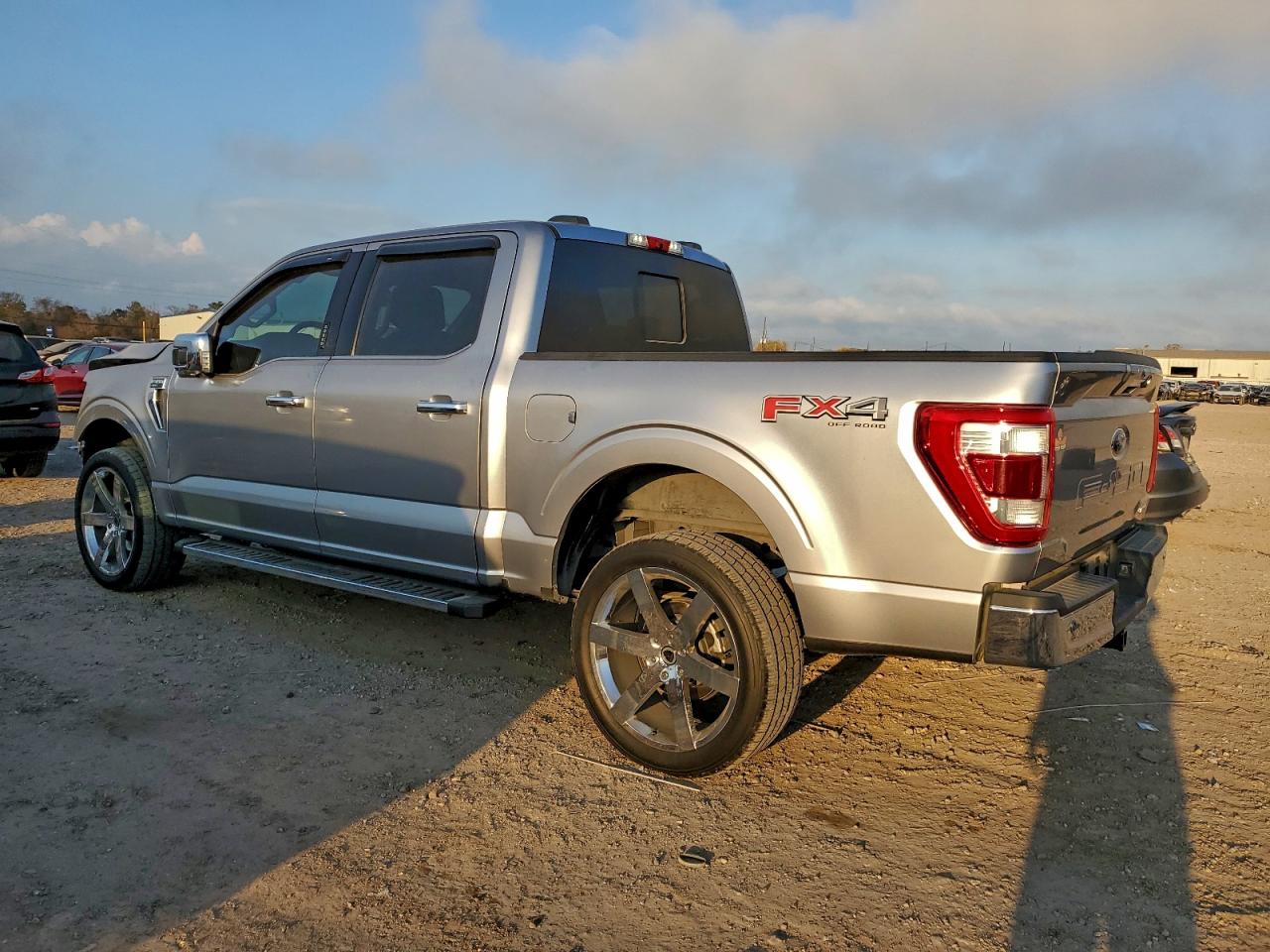 Ford F-150 Supercrew Image 5