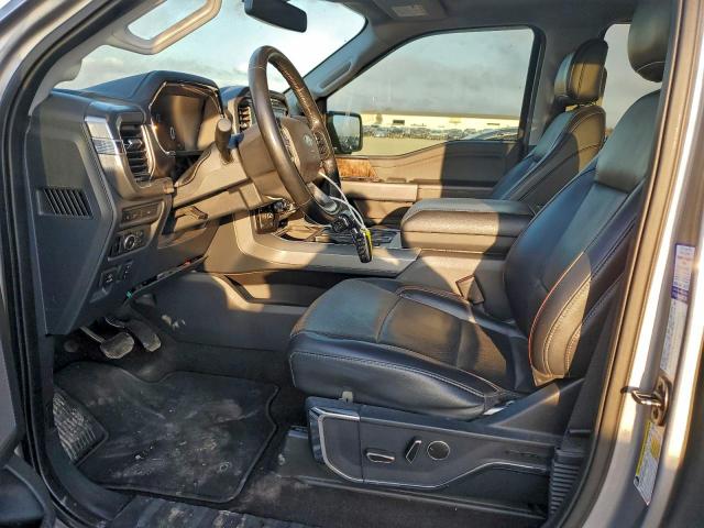 Ford F-150 Supercrew Image 8