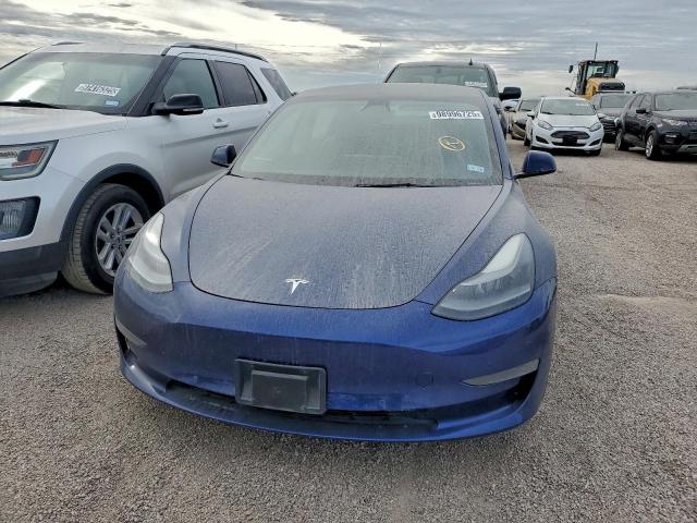 Tesla Model 3 Image 6