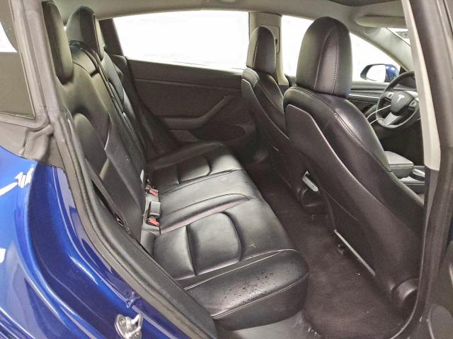 Tesla Model 3 Image 5