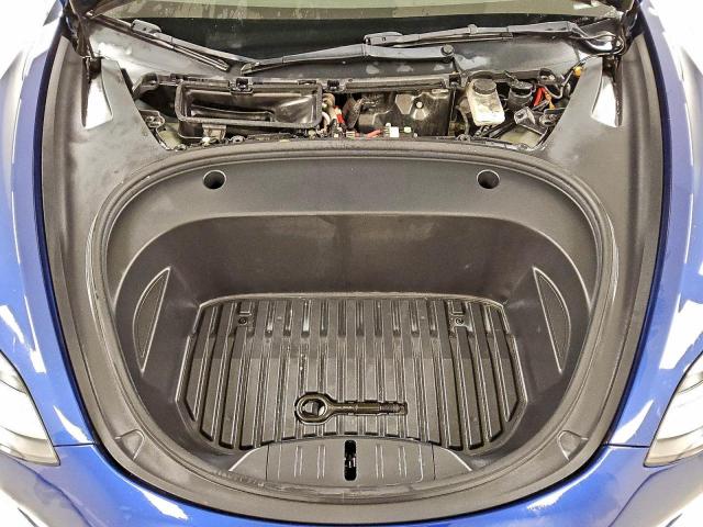 Tesla Model 3 Image 9