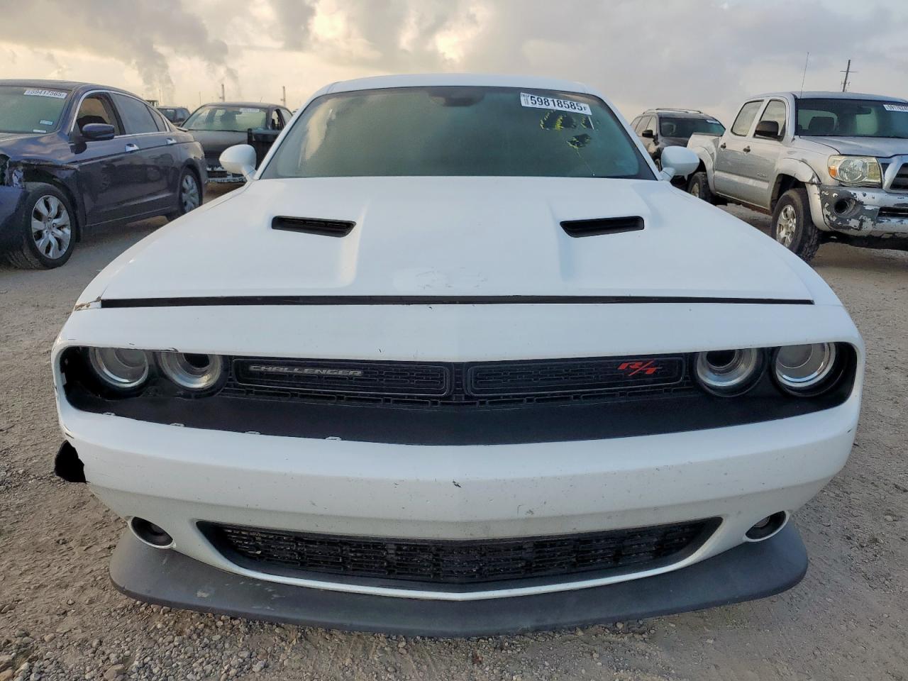 Dodge Challenger R/t Scat Pack Image 12