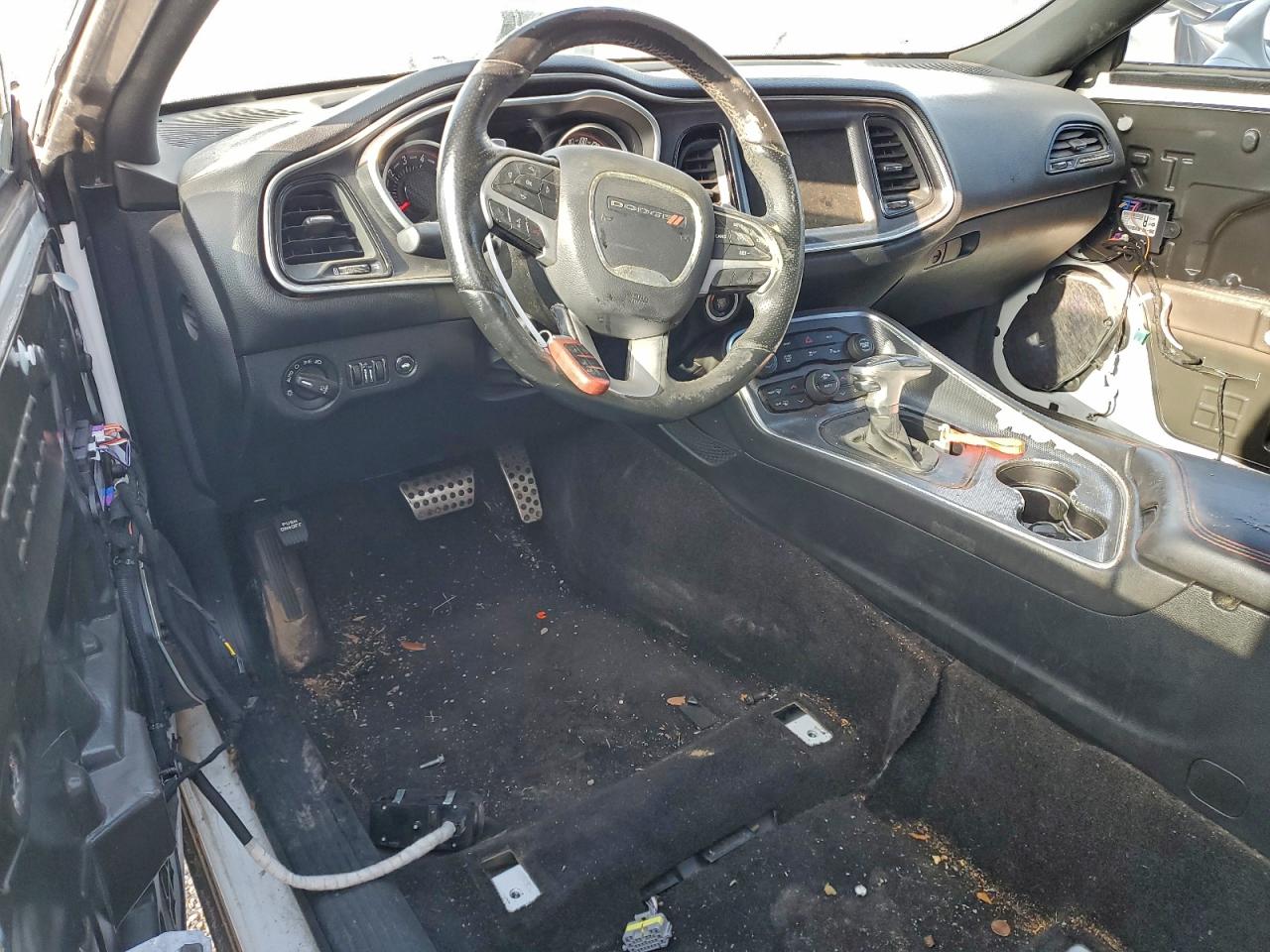 Dodge Challenger R/t Scat Pack Image 2