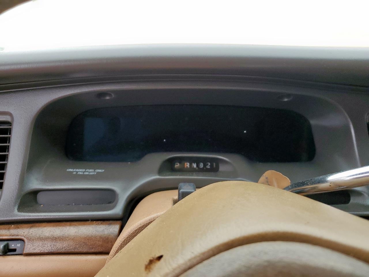 Lincoln Towncar Signature Image 8