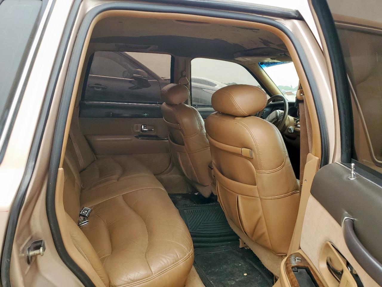 Lincoln Towncar Signature Image 11