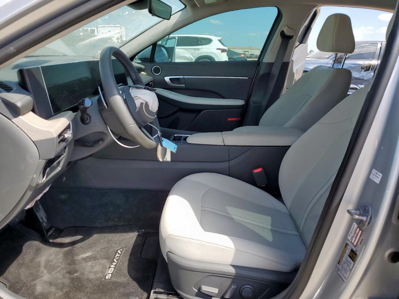 Hyundai SONATA Hybrid Image 9