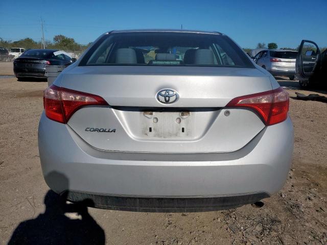 Toyota Corolla L Image 7