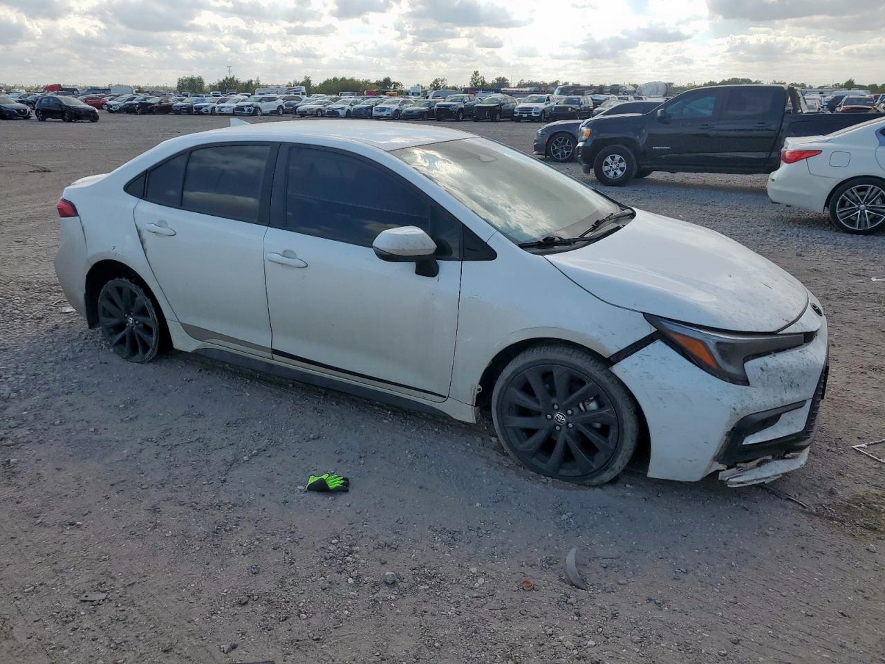 Toyota Corolla Se Image 3