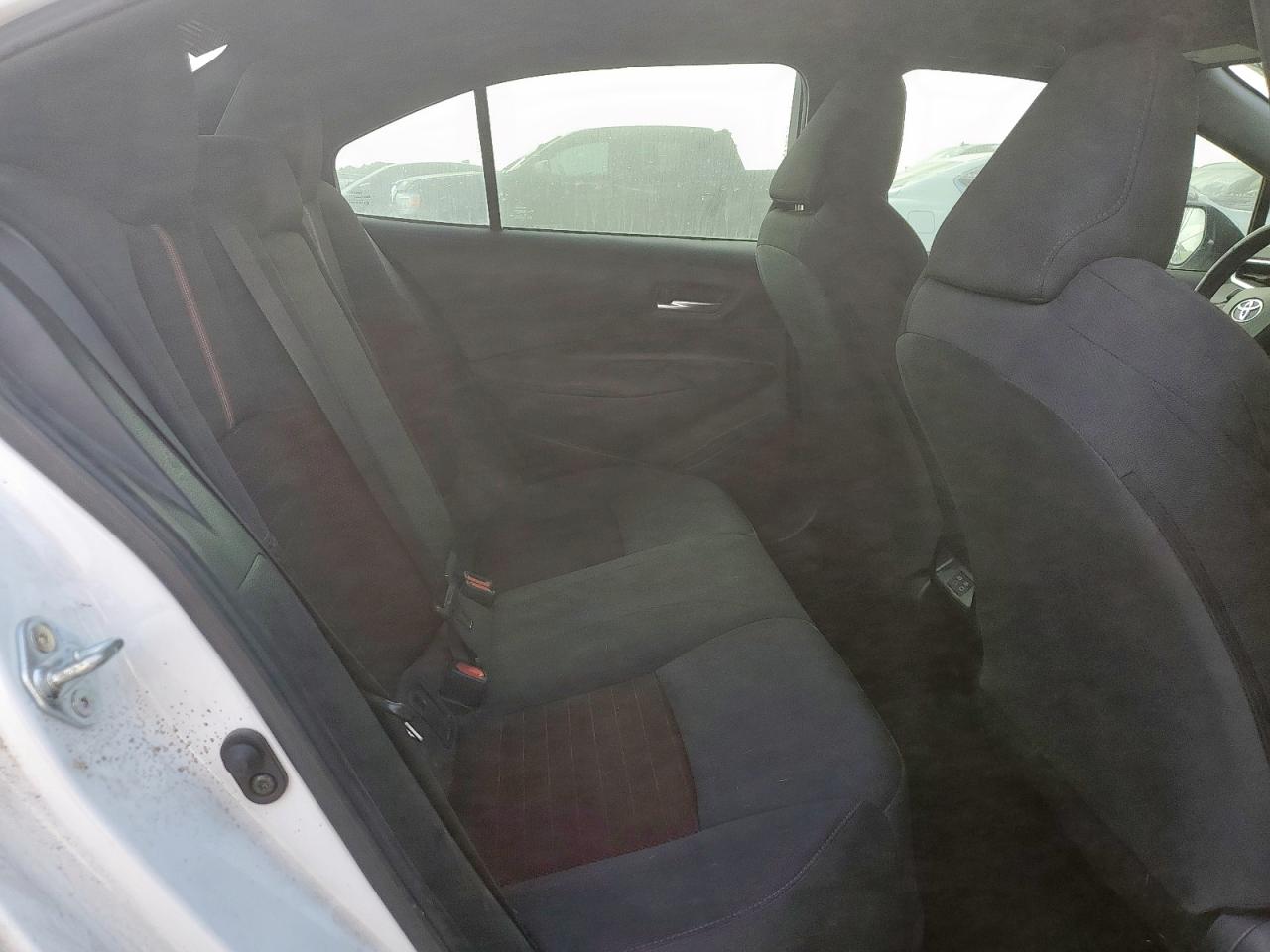 Toyota Corolla Se Image 11