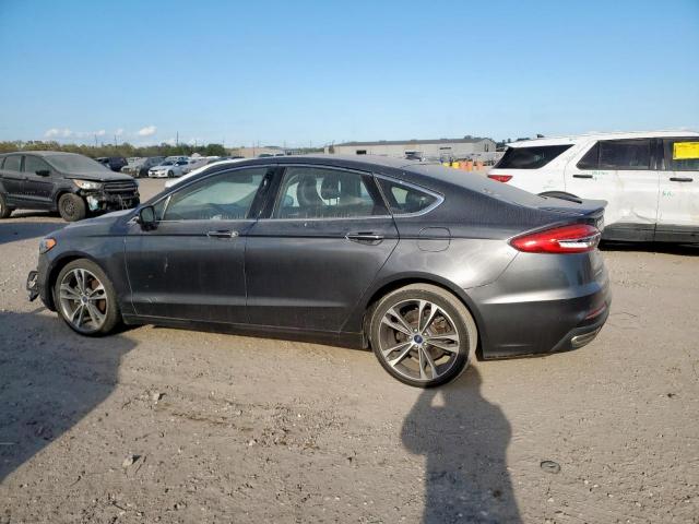 Ford Fusion Titanium Image 2