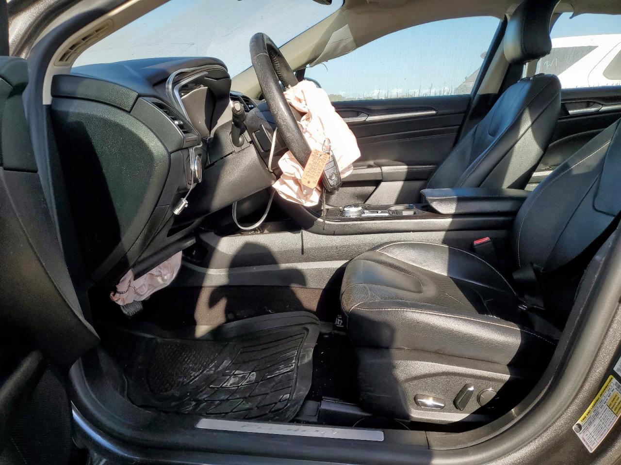 Ford Fusion Titanium Image 10