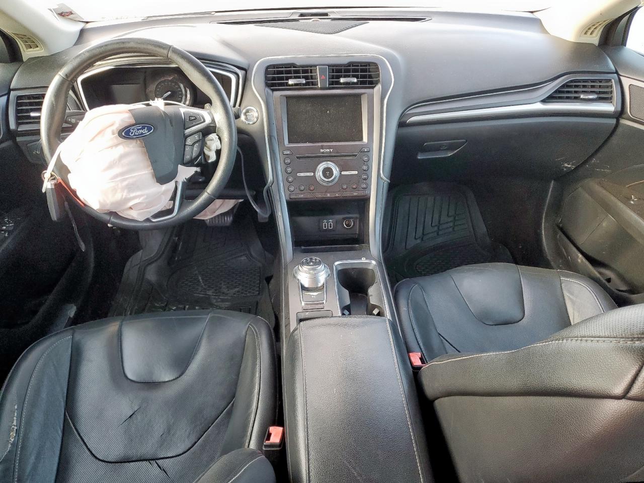 Ford Fusion Titanium Image 5