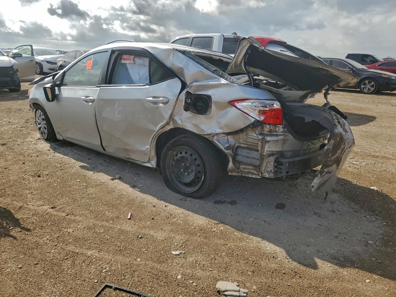 Toyota Corolla L Image 3