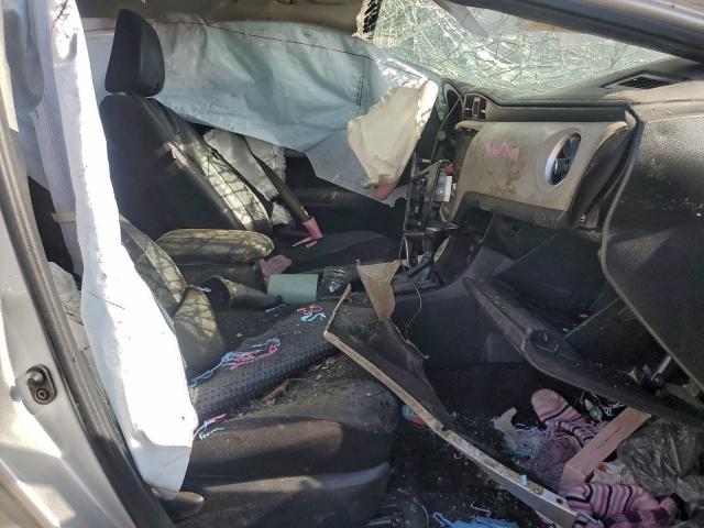 Toyota Corolla L Image 5