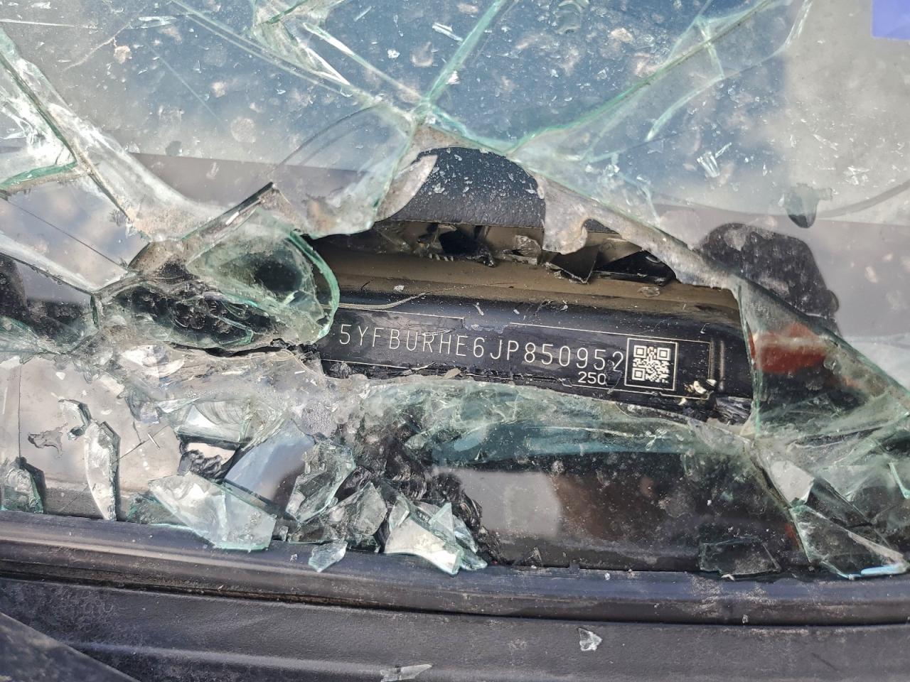 Toyota Corolla L Image 10