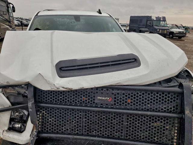 Chevrolet Silverado C2500 Heavy Duty Image 9