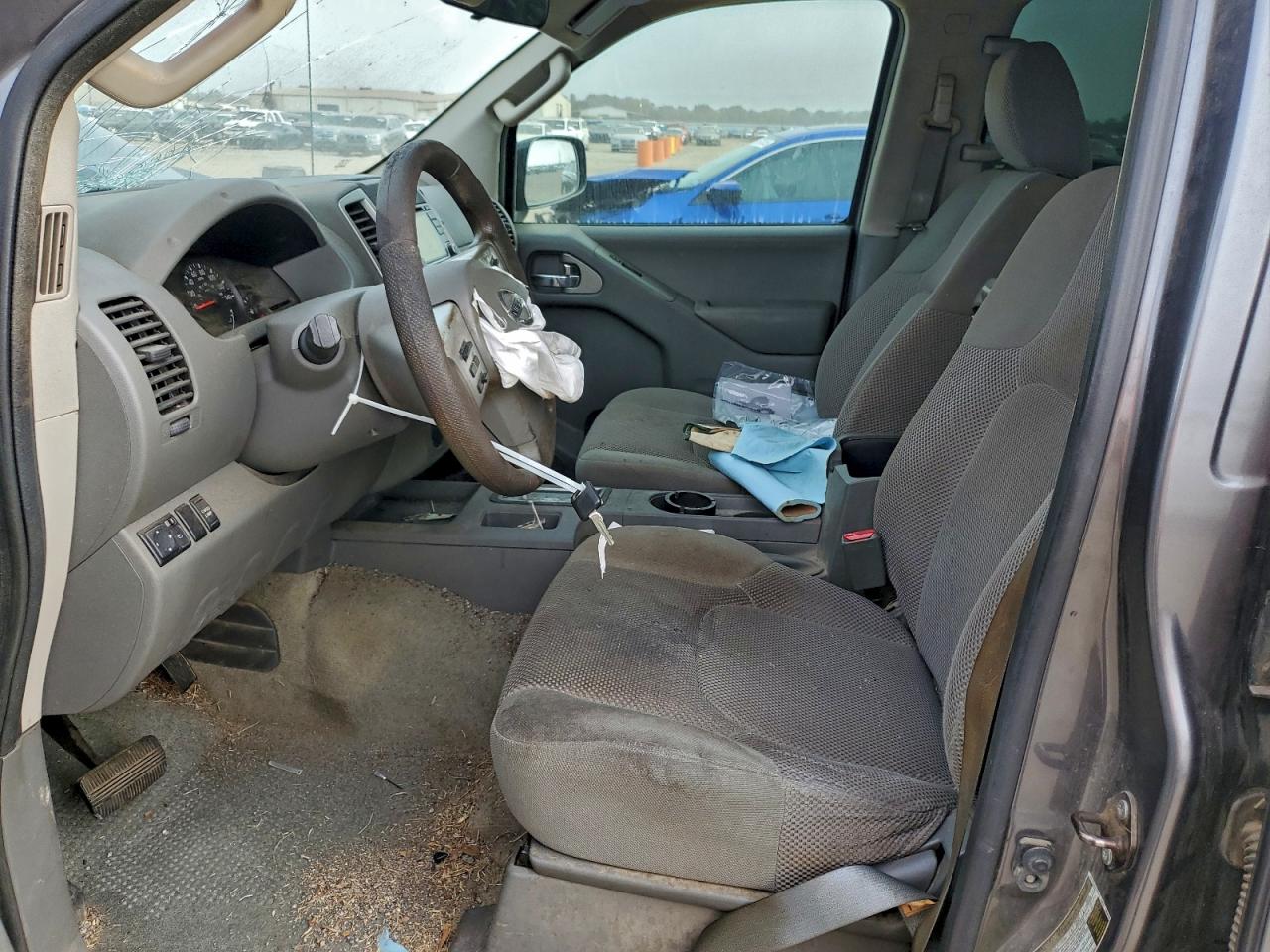 Nissan Frontier S Image 11