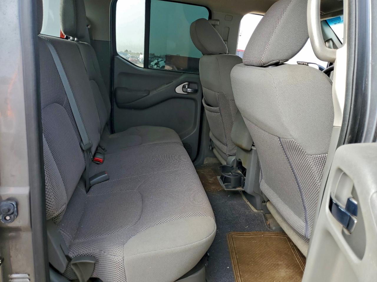 Nissan Frontier S Image 7