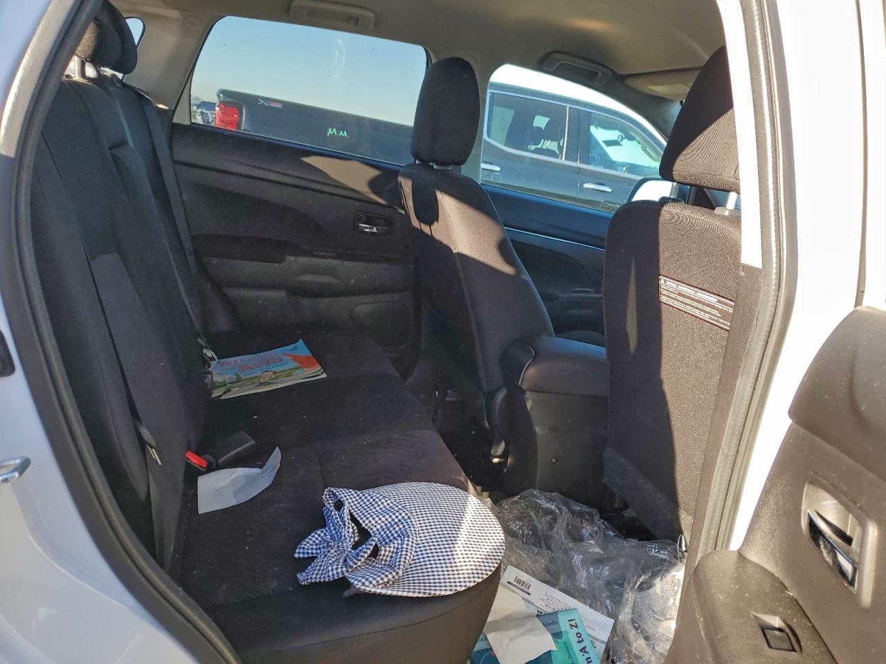 Mitsubishi Outlander Se Image 9