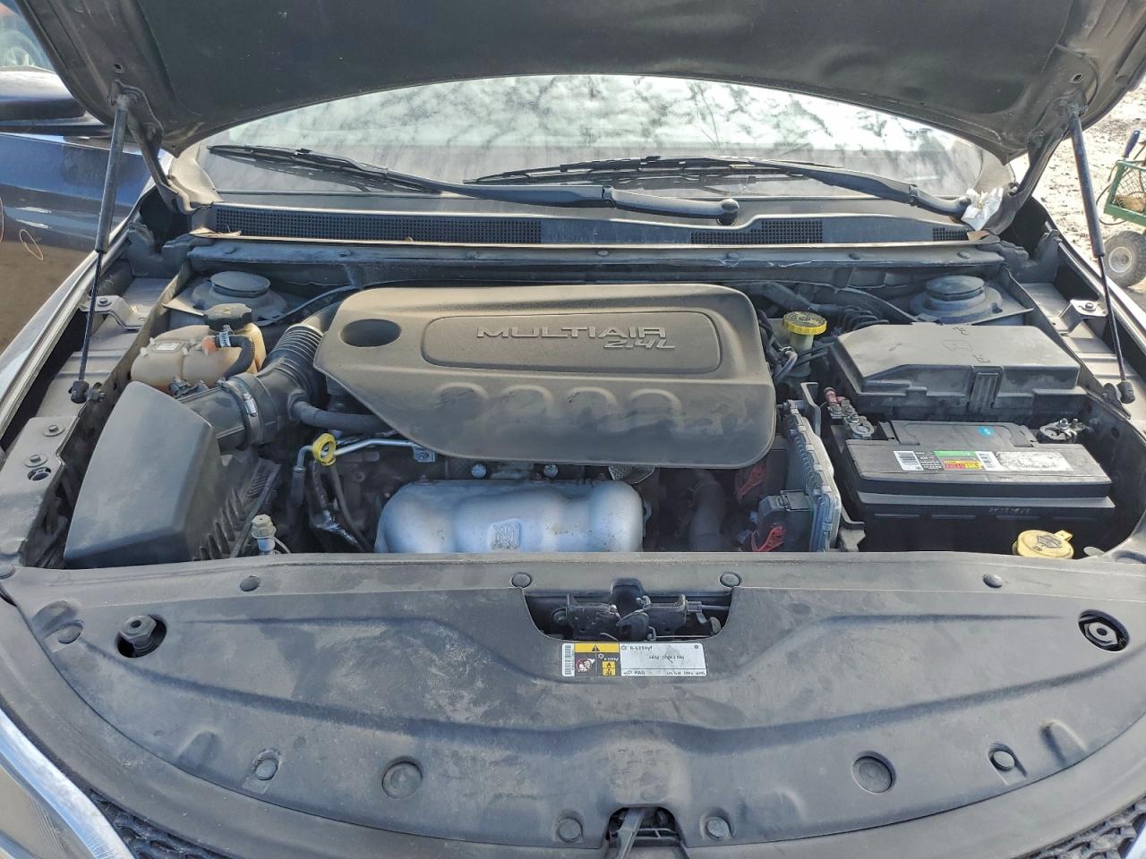 Chrysler 200 Limited Image 11