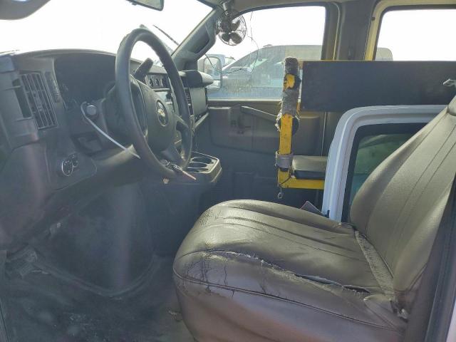 Chevrolet Express Image 3