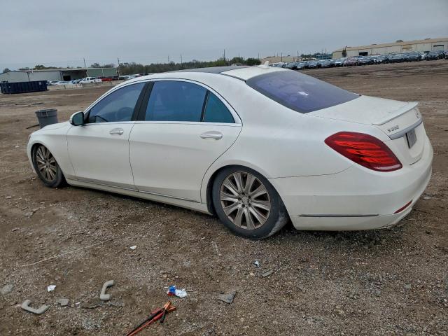Mercedes-Benz S-Class 550 Image 10