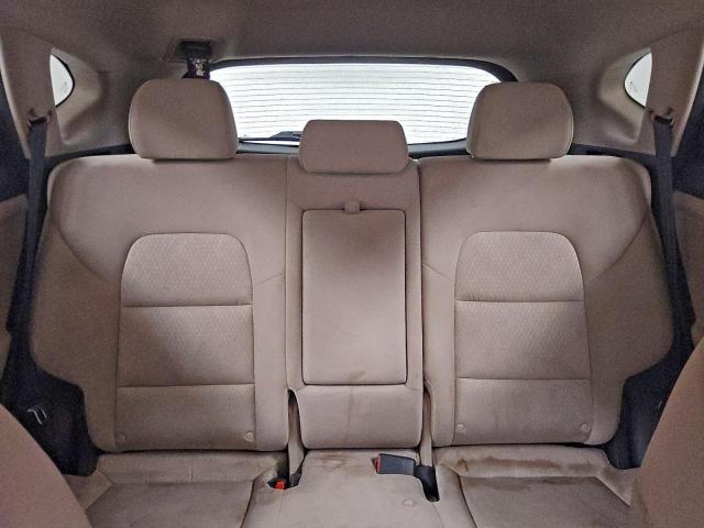 Hyundai TUCSON Limited Image 12