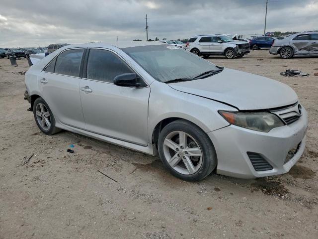 Toyota Camry L Image 12
