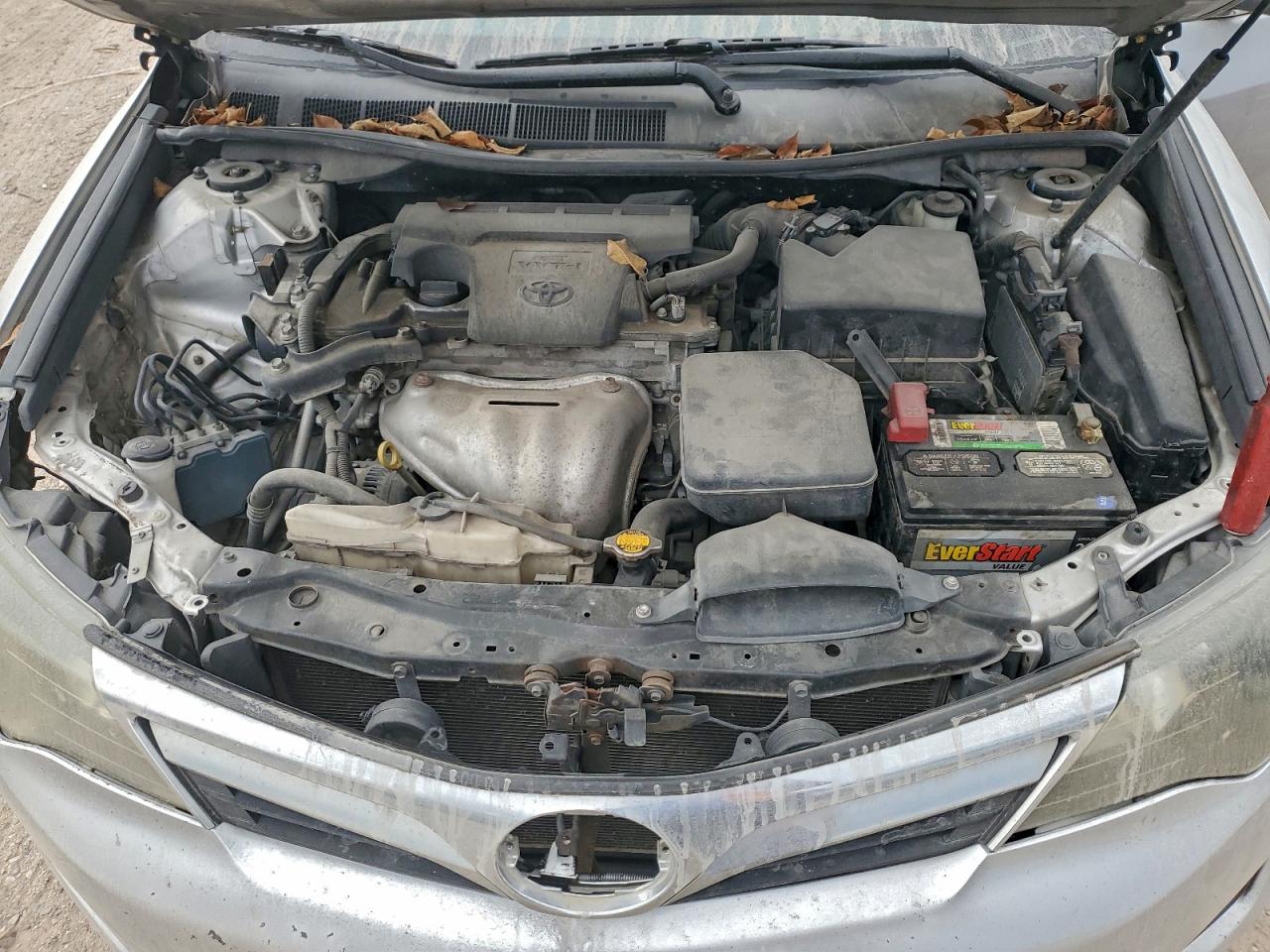 Toyota Camry L Image 8