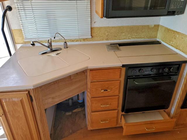 Winnebago Adventurer Super Duty Stripped Chassis Image 4