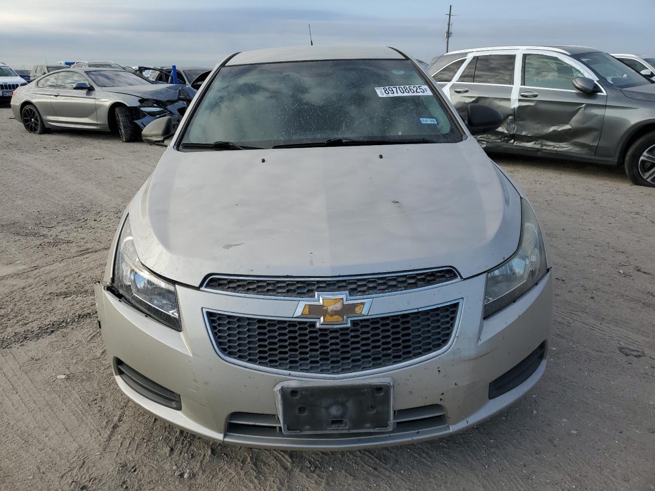 Chevrolet Cruze Ls Image 12