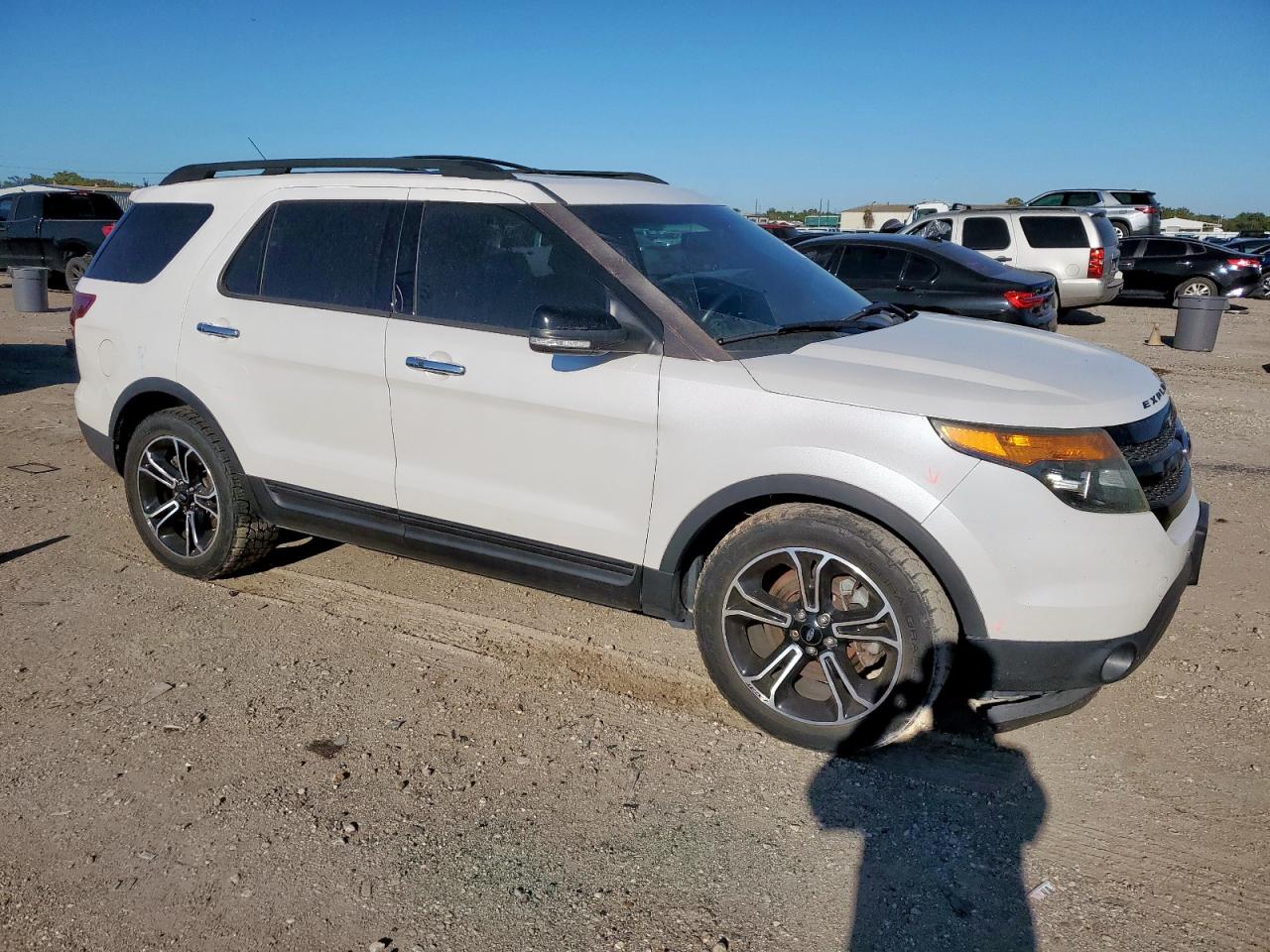 Ford Explorer Sport Image 8